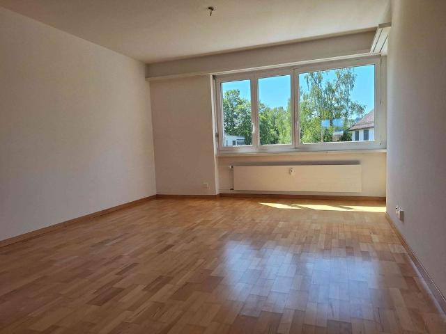 2.5 Zimmer, 64 m², 2. Stock