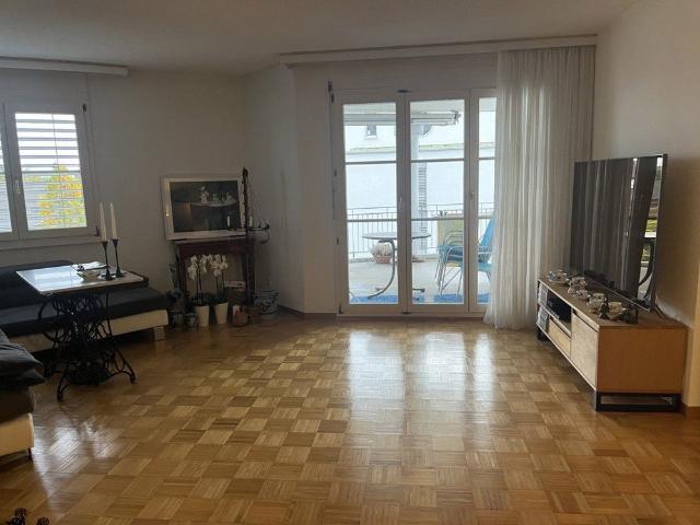 2.5 Zimmer, 64 m², 4. Stock