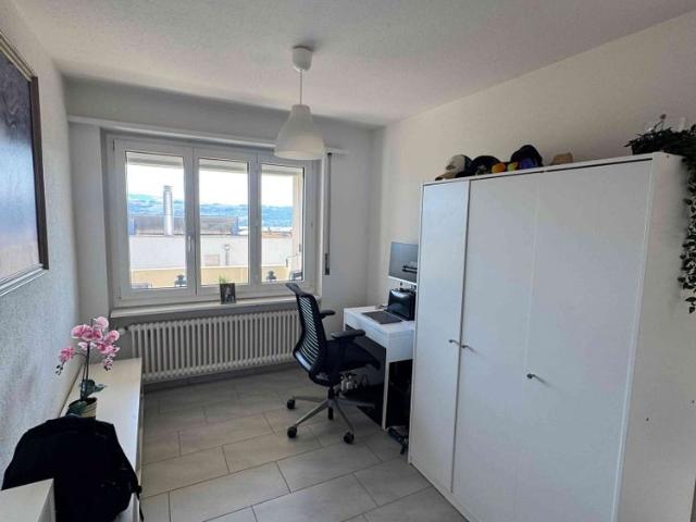 2.5 Zimmer, 65 m², 3. Stock