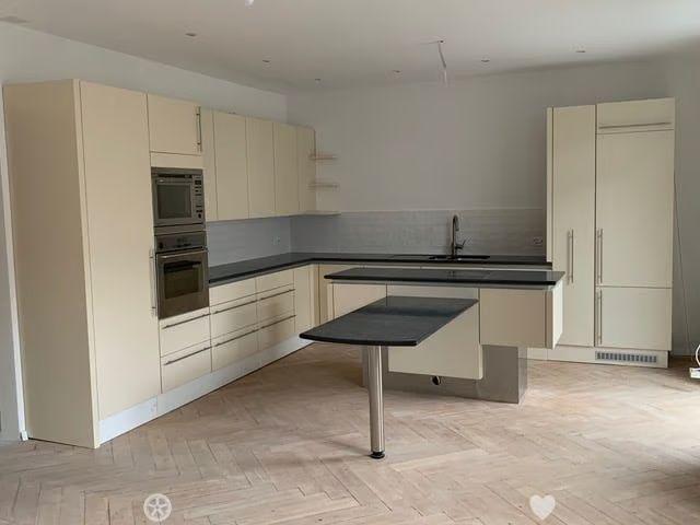 2.5 Zimmer, 65 m², 1. Stock