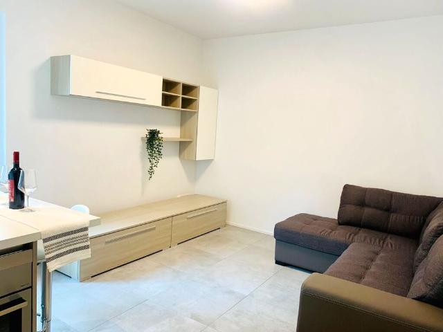 2.5 Zimmer, 65 m², 1. Stock