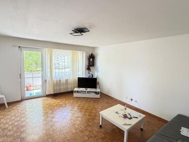 2.5 Zimmer, 65 m², 1. Stock