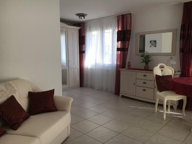 2.5 Zimmer, 65 m², 1. Stock