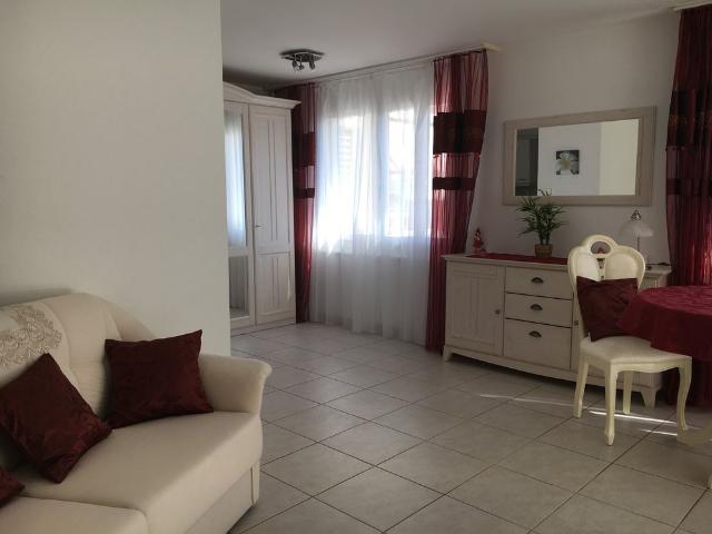 2.5 Zimmer, 65 m², 1. Stock