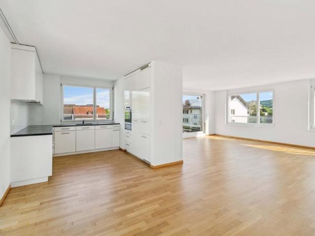 2.5 Zimmer, 65 m², 1. Stock