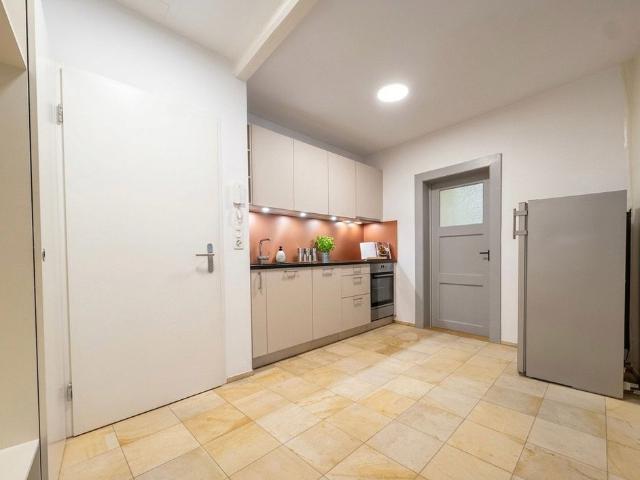 2.5 Zimmer, 65 m², 2. Stock