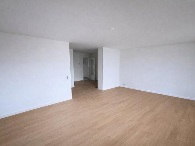 2.5 Zimmer, 65 m², 2. Stock