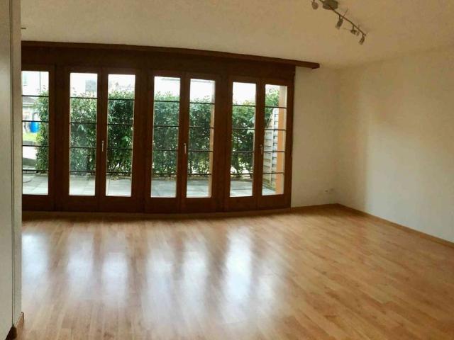 2.5 Zimmer, 65 m², EG
