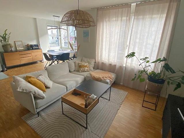 2.5 Zimmer, 67 m², 1. Stock