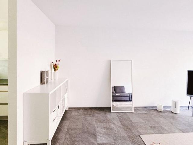 2.5 Zimmer, 67 m², 2. Stock