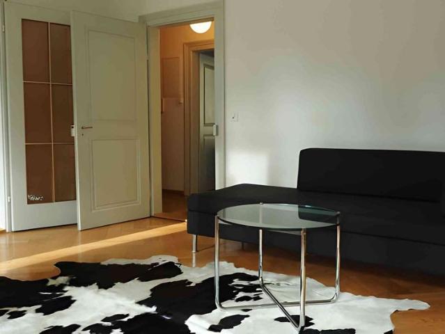 2.5 Zimmer, 60 m², 1. Stock