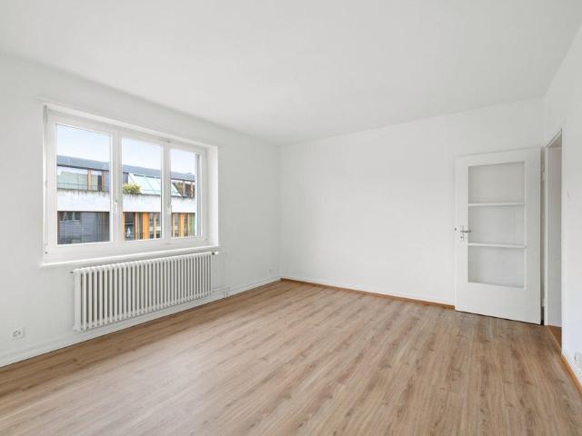 2.5 Zimmer, 60 m², 1. Stock