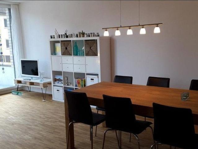 2.5 Zimmer, 60 m², 1. Stock