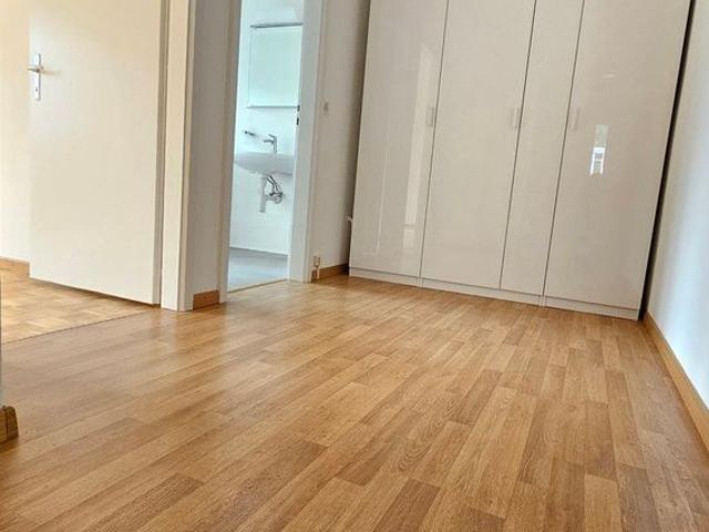 2.5 Zimmer, 60 m², 1. Stock
