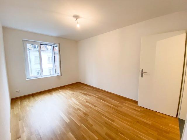 2.5 Zimmer, 60 m², 2. Stock