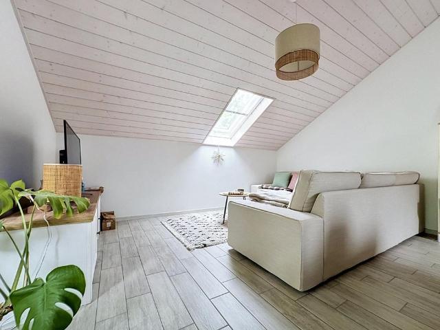2.5 Zimmer, 61 m², 1. Stock