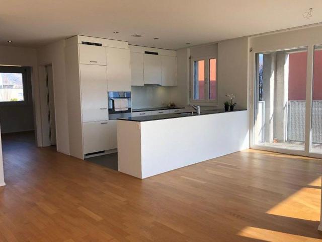 2.5 Zimmer, 62 m², 1. Stock