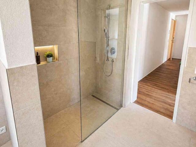 2.5 Zimmer, 74 m², 1. Stock