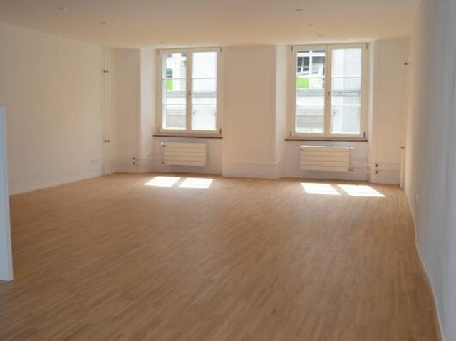 2.5 Zimmer, 74 m², 2. Stock