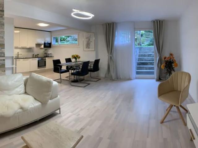 2.5 Zimmer, 74 m², EG