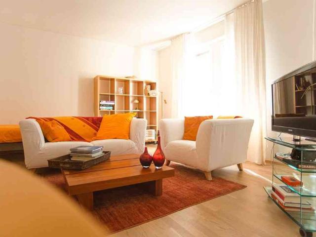 2.5 Zimmer, 75 m², 2. Stock