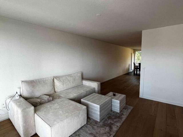 2.5 Zimmer, 75 m², 2. Stock