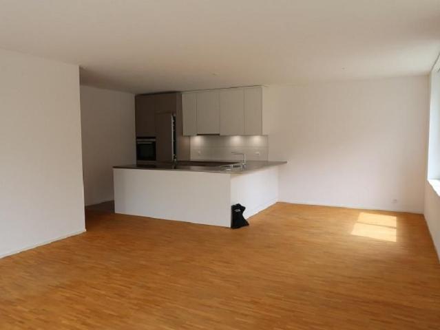 2.5 Zimmer, 75 m², EG