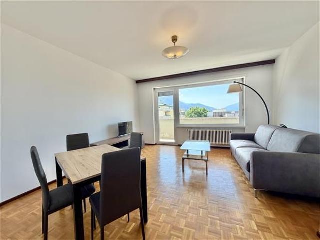 2.5 Zimmer, 76 m², 6. Stock