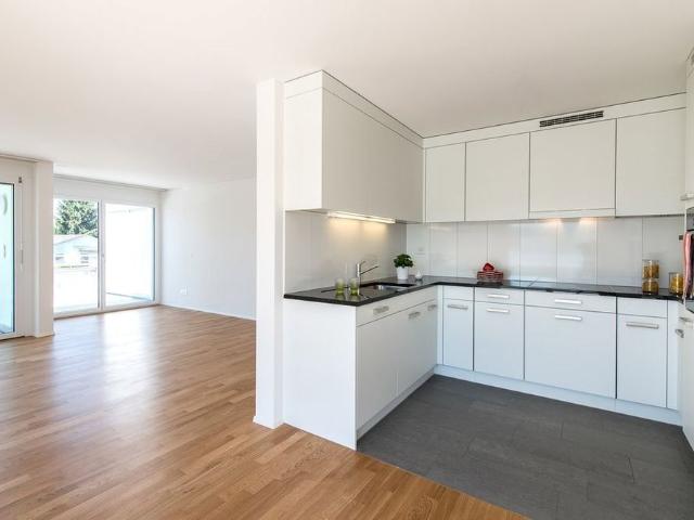 2.5 Zimmer, 77 m², 3. Stock