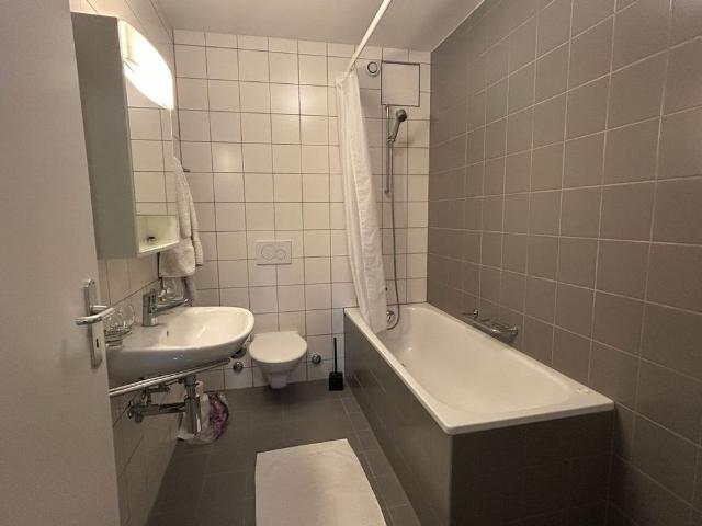 2.5 Zimmer, 77 m², 4. Stock