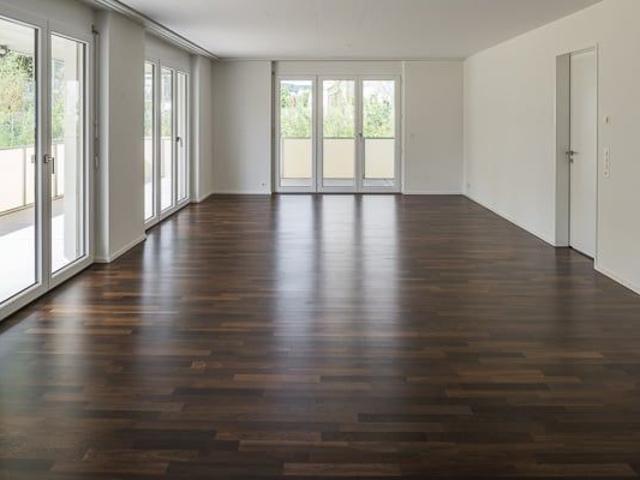 2.5 Zimmer, 77 m², 4. Stock