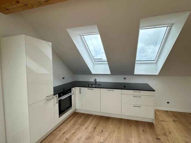 2.5 Zimmer, 77 m², 5. Stock