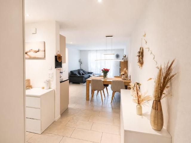 2.5 Zimmer, 77 m², EG
