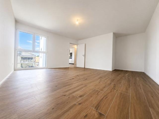 2.5 Zimmer, 77 m², EG