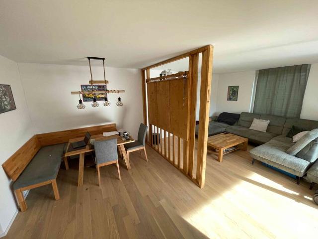 2.5 Zimmer, 70 m², 1. Stock
