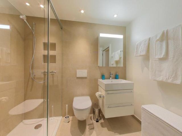 2.5 Zimmer, 70 m², 2. Stock