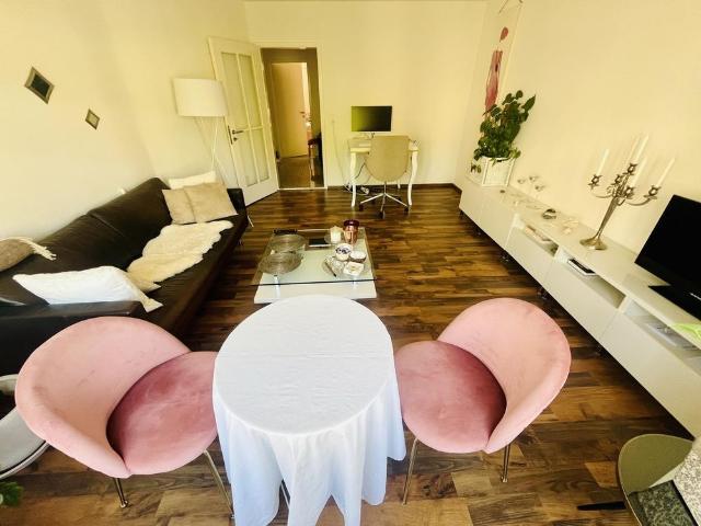 2.5 Zimmer, 70 m², 2. Stock
