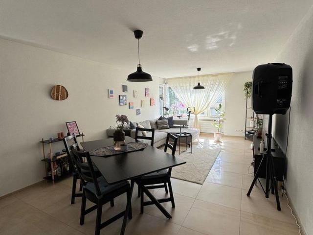 2.5 Zimmer, 70 m², 2. Stock