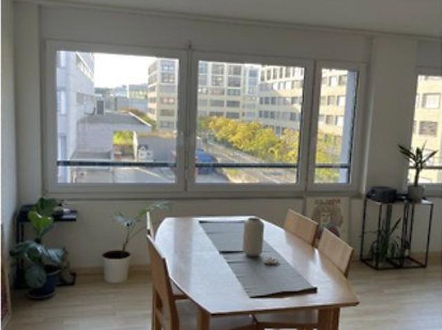 2.5 Zimmer, 70 m², 2. Stock