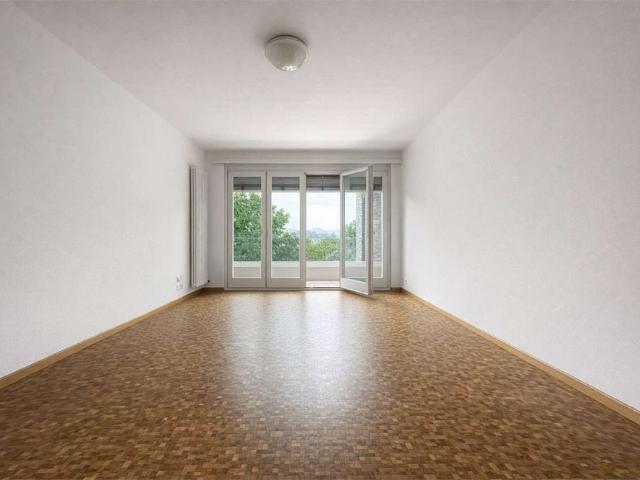 2.5 Zimmer, 70 m², 2. Stock