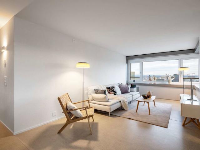 2.5 Zimmer, 71 m², 16. Stock