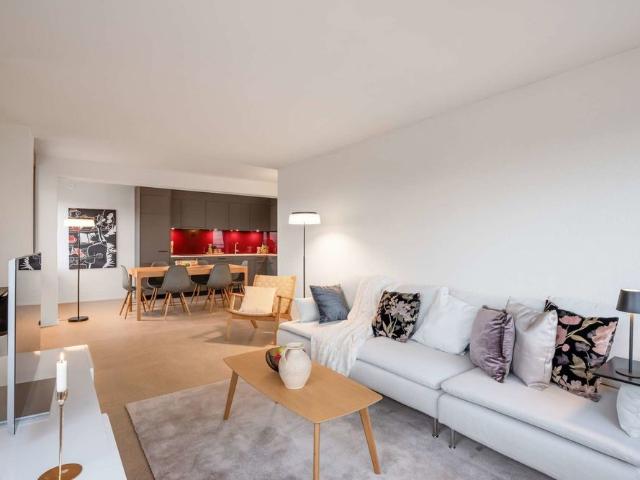 2.5 Zimmer, 71 m², 24. Stock