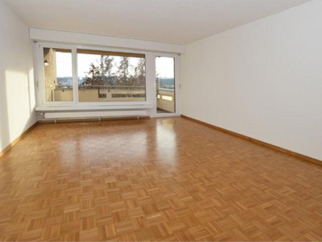 2.5 Zimmer, 72 m², 1. Stock