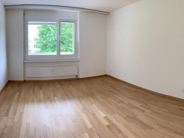 2.5 Zimmer, 72 m², 1. Stock
