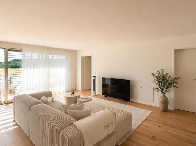2.5 Zimmer, 73 m², 1. Stock