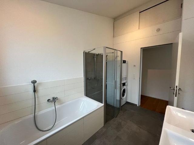 2.5 Zimmer, 73 m², 2. Stock