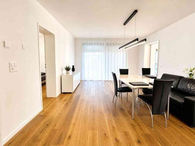2.5 Zimmer, 73 m², EG