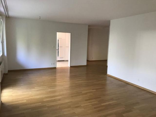2.5 Zimmer, 85 m², 1. Stock