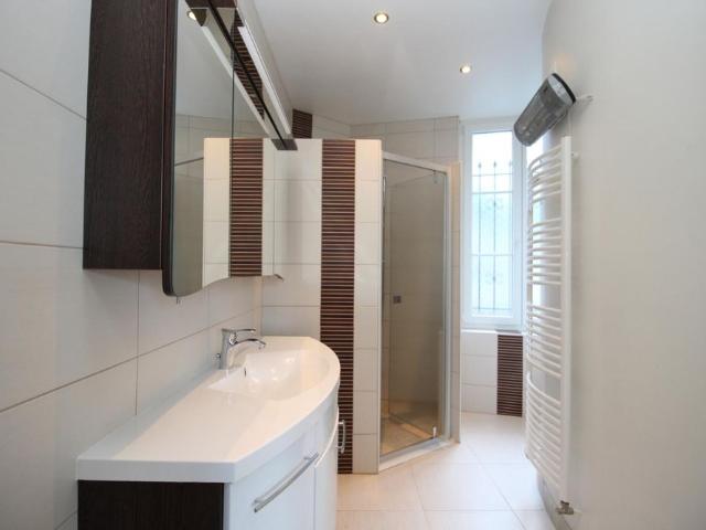 2.5 Zimmer, 85 m², EG
