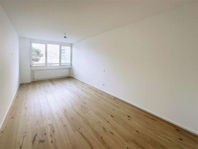 2.5 Zimmer, 86 m², 1. Stock
